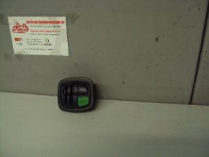 Gebruikte Start/Stop schakelaar Smart Fortwo Coupé (451.3) 1.0 45 KW Prijs € 15,00 Margeregeling aangeboden door de Graaf autodemontage B.V.