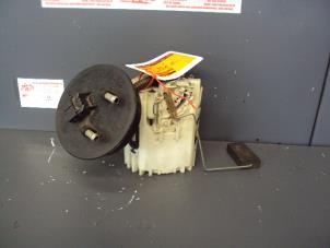 Gebruikte Benzinepomp Volkswagen Golf Prijs op aanvraag aangeboden door de Graaf autodemontage B.V.