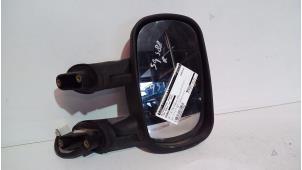 Gebruikte Buitenspiegel rechts Fiat Doblo (223A/119) 1.6 16V Prijs € 30,00 Margeregeling aangeboden door de Graaf autodemontage B.V.