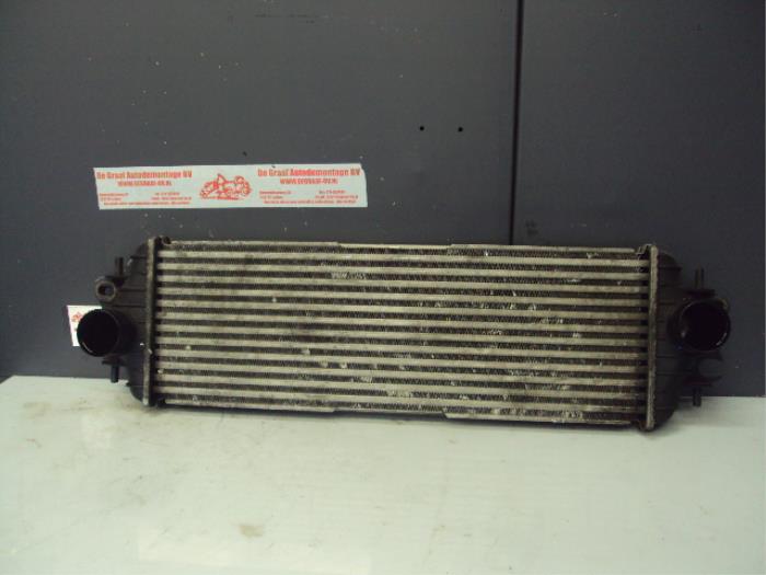 Gebruikte Intercooler Opel Vivaro 1.9 DI Prijs op aanvraag aangeboden door de Graaf autodemontage B.V.