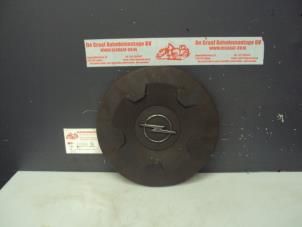 Gebruikte Wieldop Opel Vivaro 1.9 DI Prijs op aanvraag aangeboden door de Graaf autodemontage B.V.