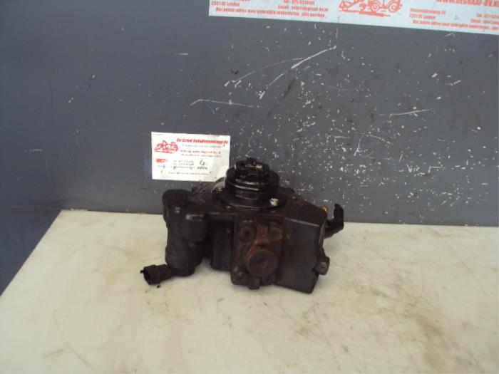 Gebruikte Dieselpomp Opel Astra H SW (L35) 1.3 CDTI 16V Ecotec Prijs op aanvraag aangeboden door de Graaf autodemontage B.V.