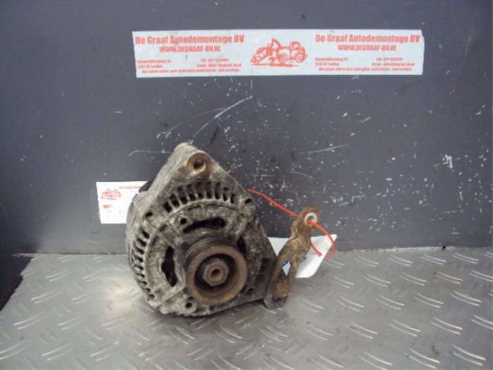 Gebruikte Dynamo Alfa Romeo 145 (930A) 1.7 ie 16V Prijs op aanvraag aangeboden door de Graaf autodemontage B.V.