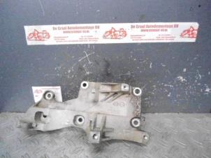 Gebruikte Dynamosteun boven Seat Ibiza III (6L1) 1.4 TDI 70 Prijs op aanvraag aangeboden door de Graaf autodemontage B.V.