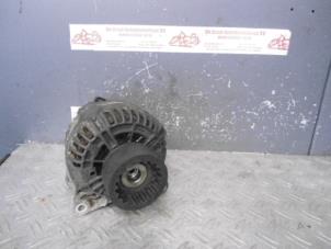 Gebruikte Dynamo Volkswagen Multivan T5 (7E/7HC/7HF/7HM) 2.5 TDi Prijs op aanvraag aangeboden door de Graaf autodemontage B.V.