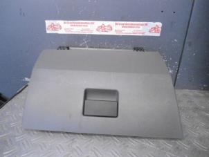 Gebruikte Dashboardkastje Ford Fiesta 5 (JD/JH) 1.25 16V Prijs op aanvraag aangeboden door de Graaf autodemontage B.V.
