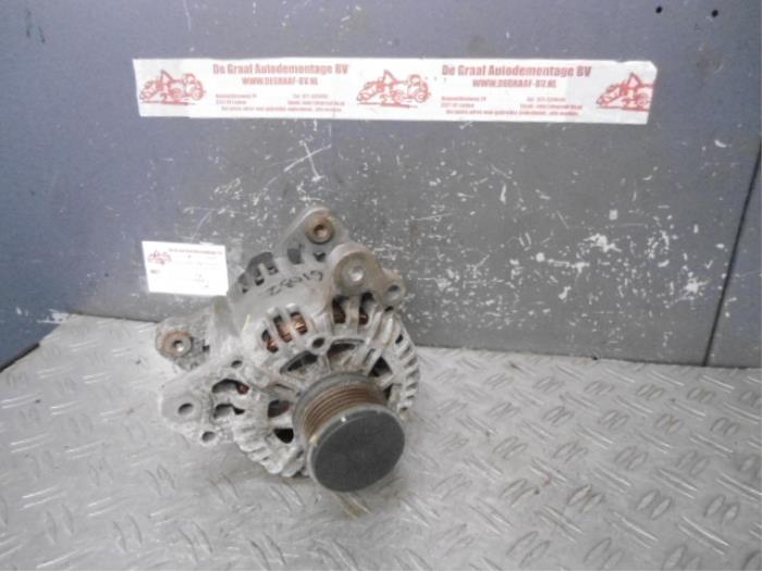 Gebruikte Dynamo Skoda Fabia II Combi 1.6 TDI 16V 75 Prijs op aanvraag aangeboden door de Graaf autodemontage B.V.