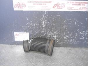 Gebruikte Aanzuigslang Lucht Opel Astra Prijs op aanvraag aangeboden door de Graaf autodemontage B.V.