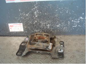 Gebruikte Versnellingsbak Steun Volvo V50 (MW) 1.8 16V Prijs op aanvraag aangeboden door de Graaf autodemontage B.V.