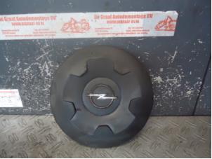 Gebruikte Wieldop Opel Vivaro 2.0 CDTI Prijs op aanvraag aangeboden door de Graaf autodemontage B.V.