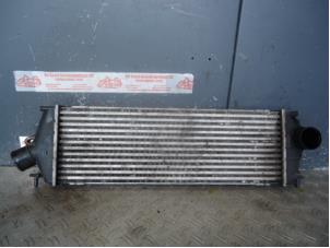 Gebruikte Intercooler Opel Vivaro 2.0 CDTI Prijs op aanvraag aangeboden door de Graaf autodemontage B.V.