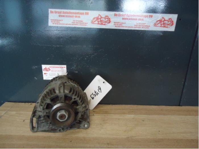 Gebruikte Dynamo Renault Clio (B/C57/357/557/577) 1.2 Eco Kat. Prijs op aanvraag aangeboden door de Graaf autodemontage B.V.