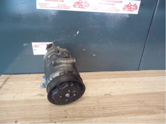 Gebruikte Aircopomp Volkswagen Polo IV (9N1/2/3) 1.4 FSI 16V Prijs op aanvraag aangeboden door de Graaf autodemontage B.V.