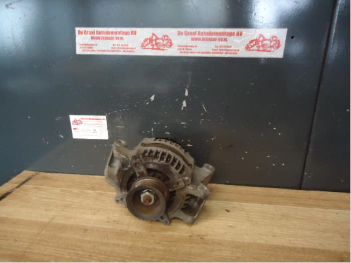 Gebruikte Dynamo Chrysler Voyager/Grand Voyager (RG/RS) 2.4i 16V Prijs op aanvraag aangeboden door de Graaf autodemontage B.V.