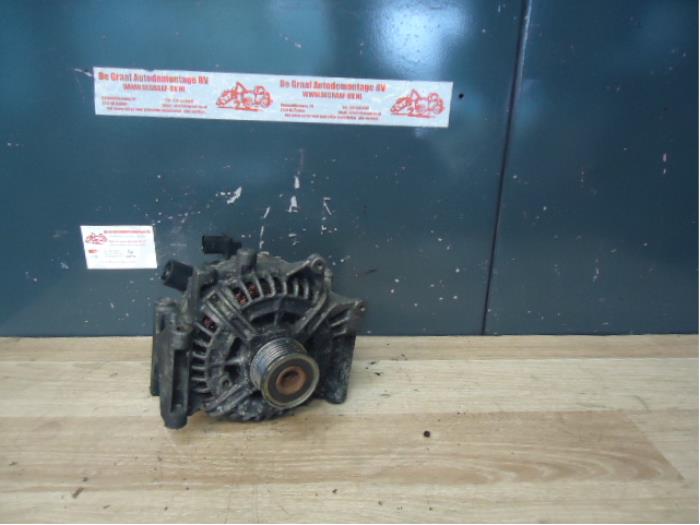 Gebruikte Dynamo Mercedes E Combi (S211) 3.2 E-280 CDI 24V Prijs op aanvraag aangeboden door de Graaf autodemontage B.V.