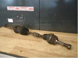 Gebruikte Cardanas rechts-voor (VWA) Nissan Primera (P11) 2.0 SRi 16V Prijs € 35,00 Margeregeling aangeboden door de Graaf autodemontage B.V.