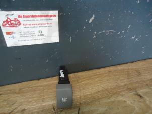 Gebruikte ESP Schakelaar Hyundai H-300 2.5 CRDi Prijs € 10,00 Margeregeling aangeboden door de Graaf autodemontage B.V.