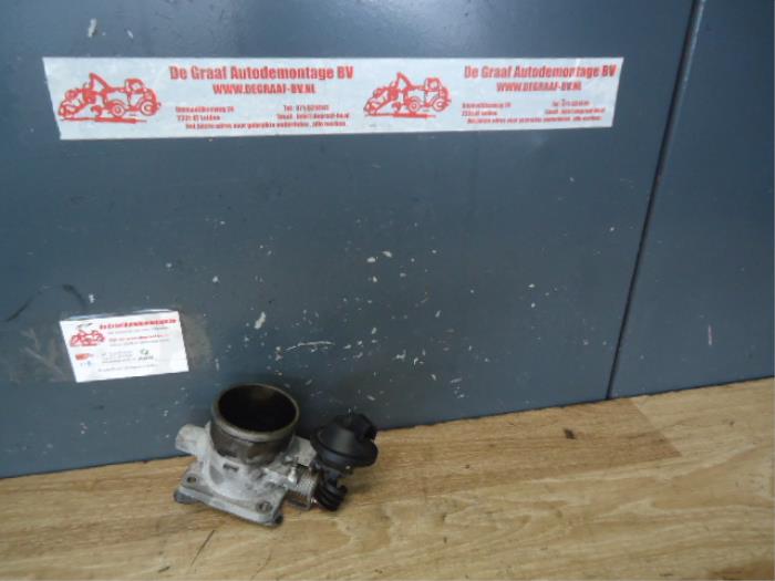 Gebruikte Gasklephuis Hyundai H-300 2.5 CRDi Prijs € 45,00 Margeregeling aangeboden door de Graaf autodemontage B.V.