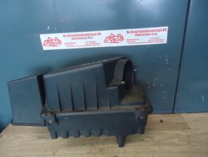 Gebruikte Luchtfilterhuis Ford Focus 1 Wagon 1.8 16V Prijs € 20,00 Margeregeling aangeboden door de Graaf autodemontage B.V.