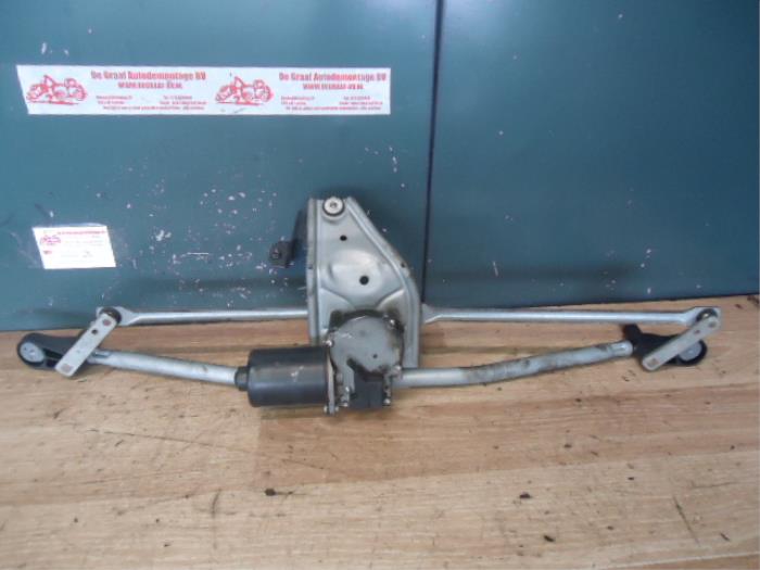 Ruitenwismotor+Mechaniek van een Ford Transit  2011