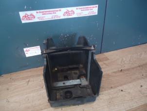 Gebruikte Accubak Ford Fiesta 6 (JA8) 1.25 16V Prijs € 20,00 Margeregeling aangeboden door de Graaf autodemontage B.V.