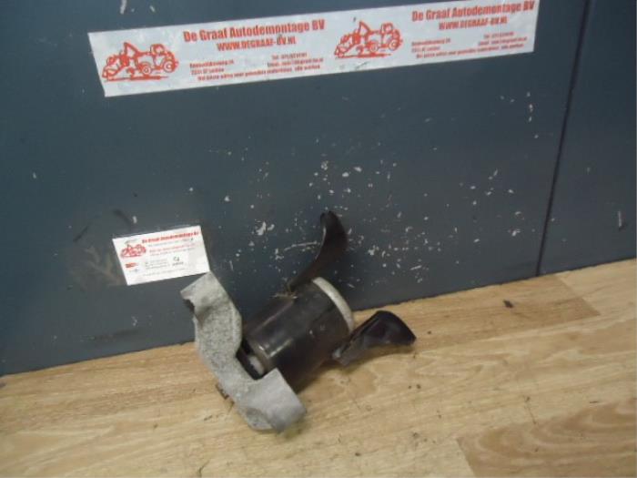 Gebruikte Motorrubber Ford Fiesta 6 (JA8) 1.25 16V Prijs € 30,00 Margeregeling aangeboden door de Graaf autodemontage B.V.