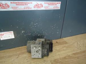 Gebruikte ABS Pomp Opel Zafira (F75) 1.6 16V Prijs € 30,00 Margeregeling aangeboden door de Graaf autodemontage B.V.