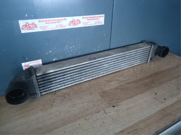 Gebruikte Intercooler Mercedes A-Klasse Prijs € 35,00 Margeregeling aangeboden door de Graaf autodemontage B.V.
