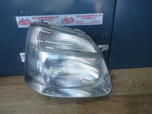 Gebruikte Koplamp rechts Opel Agila (A) 1.2 16V Prijs € 25,00 Margeregeling aangeboden door de Graaf autodemontage B.V.