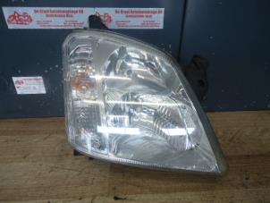 Gebruikte Rechter Koplamp Opel Meriva Prijs € 30,00 Margeregeling aangeboden door de Graaf autodemontage B.V.