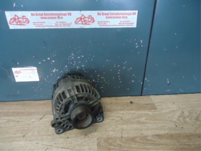 Gebruikte Dynamo Volkswagen New Beetle (9C1/9G1) 2.0 Prijs € 30,00 Margeregeling aangeboden door de Graaf autodemontage B.V.