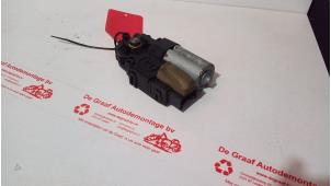 Gebruikte Schuifdak Motor Seat Ibiza IV SC (6J1) 1.4 TSI 16V Cupra Prijs € 40,00 Margeregeling aangeboden door de Graaf autodemontage B.V.