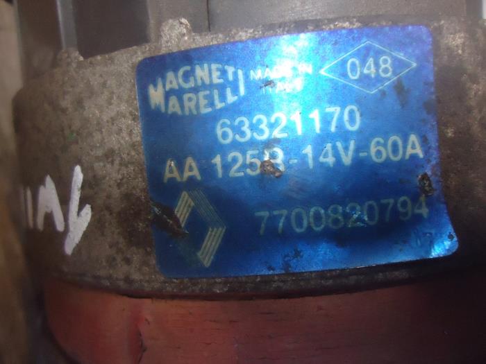 Dynamo van een Renault Twingo (C06) 1.2 SPi Phase I 1996