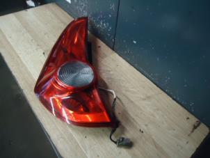 Gebruikte Achterlicht links Opel Agila Prijs € 35,00 Margeregeling aangeboden door de Graaf autodemontage B.V.