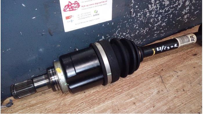 Aandrijfas rechts-voor van een Suzuki Swift (ZA/ZC/ZD) 1.2 16V 2011