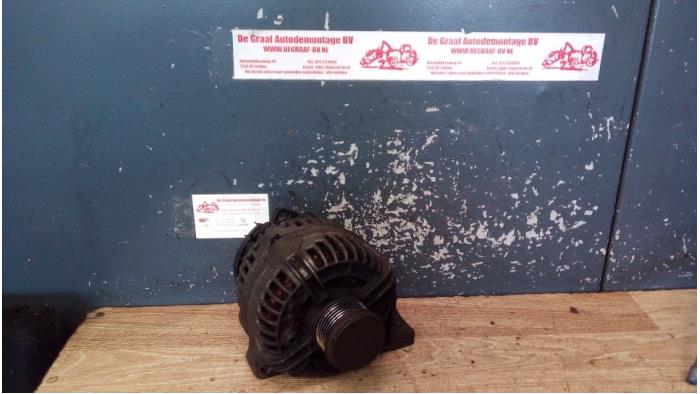 Gebruikte Dynamo Volvo V70 (SW) 2.4 20V 140 Prijs € 45,00 Margeregeling aangeboden door de Graaf autodemontage B.V.