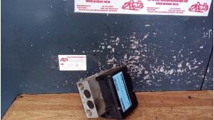 Gebruikte ABS Pomp Volvo V70 (SW) 2.4 20V 140 Prijs € 100,00 Margeregeling aangeboden door de Graaf autodemontage B.V.