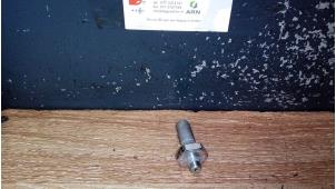 Oliedruk sensor van een Mitsubishi Space Star (A0) 1.2 12V 2021