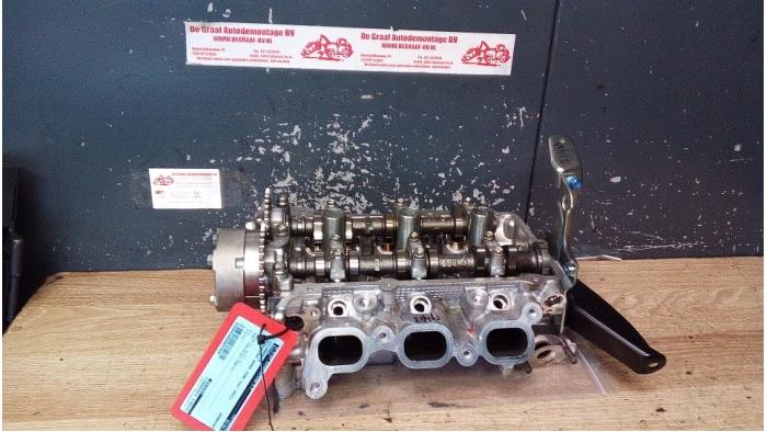 Gebruikte Cilinderkop Mitsubishi Space Star (A0) 1.2 12V Prijs € 350,00 Margeregeling aangeboden door de Graaf autodemontage B.V.