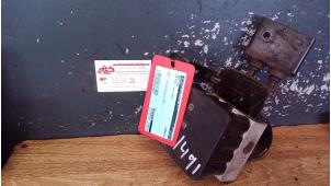 Gebruikte ABS Pomp Volkswagen Polo IV (9N1/2/3) 1.4 16V Prijs € 40,00 Margeregeling aangeboden door de Graaf autodemontage B.V.