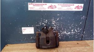 Gebruikte Remklauw (Tang) links-voor Opel Agila (B) 1.2 16V Prijs € 25,00 Margeregeling aangeboden door de Graaf autodemontage B.V.