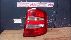 Gebruikte Achterlicht rechts Skoda Fabia (6Y2) 1.4i Prijs € 25,00 Margeregeling aangeboden door de Graaf autodemontage B.V.