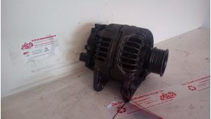 Gebruikte Dynamo Seat Leon (1M1) 1.6 16V Prijs € 45,00 Margeregeling aangeboden door de Graaf autodemontage B.V.