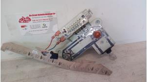 Gebruikte Achterlicht Printplaat links Mercedes S (W221) 3.0 S-320 CDI 24V Prijs € 50,00 Margeregeling aangeboden door de Graaf autodemontage B.V.