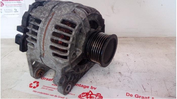 Gebruikte Dynamo Volkswagen Golf IV (1J1) 2.0 Prijs € 40,00 Margeregeling aangeboden door de Graaf autodemontage B.V.