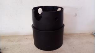 Gebruikte Stuurkolom Kap Mercedes S (W221) 3.0 S-320 CDI 24V Prijs € 30,00 Margeregeling aangeboden door de Graaf autodemontage B.V.