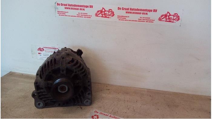 Gebruikte Dynamo Volkswagen Golf III (1H1) 1.8 GL,GT Prijs € 40,00 Margeregeling aangeboden door de Graaf autodemontage B.V.