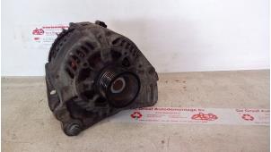 Gebruikte Dynamo Volkswagen Golf III Cabrio Restyling (1E7) 1.8 Prijs € 35,00 Margeregeling aangeboden door de Graaf autodemontage B.V.