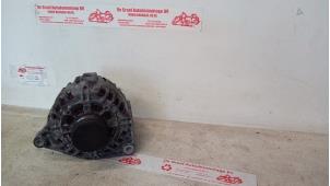 Gebruikte Alternator Volkswagen Passat Variant (3B6) 2.0 20V Prijs € 50,00 Margeregeling aangeboden door de Graaf autodemontage B.V.