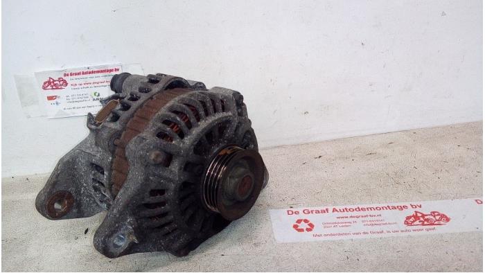 Gebruikte Dynamo Mitsubishi Space Star (DG) 1.8 16V GDI Prijs € 40,00 Margeregeling aangeboden door de Graaf autodemontage B.V.
